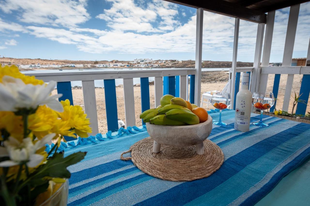Cabin In Front Of Idyllic Majanicho Beach المظهر الخارجي الصورة